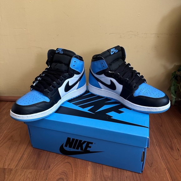 Air Jordan 1 Retro High OG GS - Picture 8 of 10